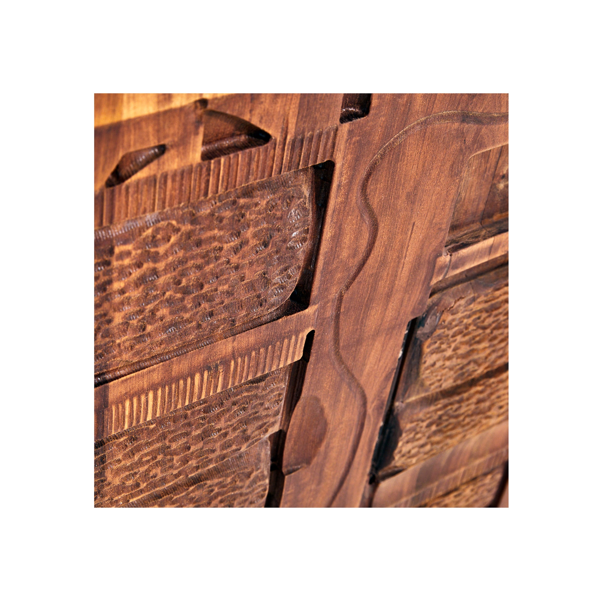 Oromo Wingback - Egg Designs